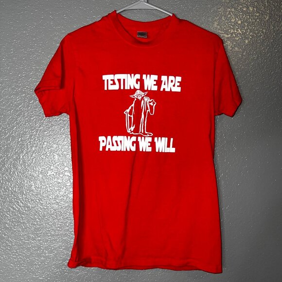 Gildan Star Wars Yoda “Testing We Are, Passing We Will” Red Graphic Tee Size Sma - Picture 1 of 4